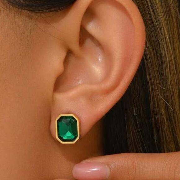 Green bezel setting earrings N669 - Picture 1 of 5